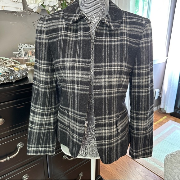 Jones New York Black Plaid Wool Blend Zip Jacket – Size 6 - Picture 11 of 16